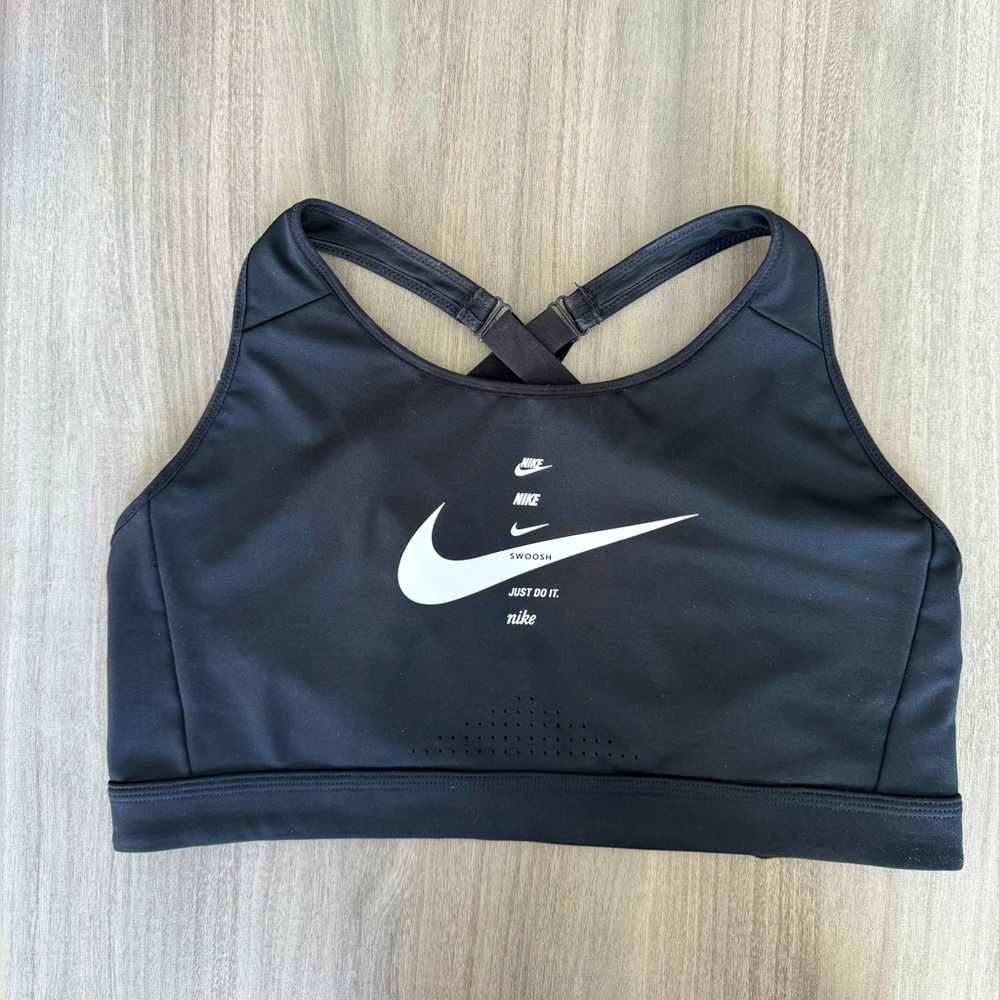 Nike Swoosh Padded Sports Bra